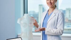 Imagem de Mamoplastia Redutora - Mamoplastia Redutora: Como Escolher o Tamanho Ideal para Seu Corpo